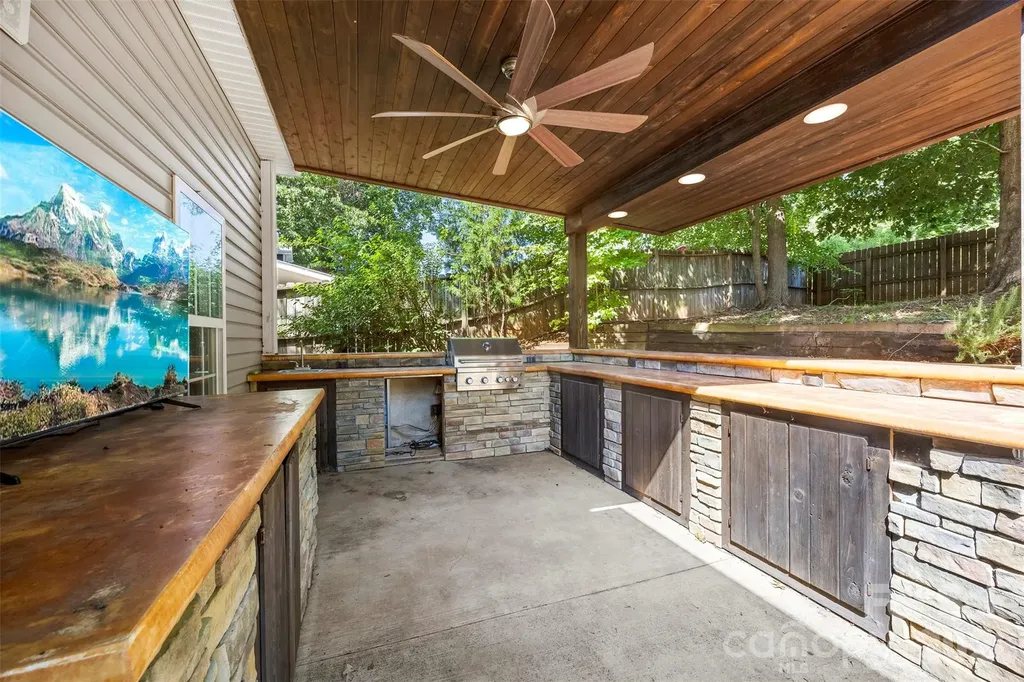 8011 Maxwelton Drive Huntersville NC 28078
