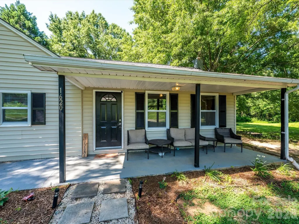 1620 Blueberry Street Mount Pleasant NC 28124