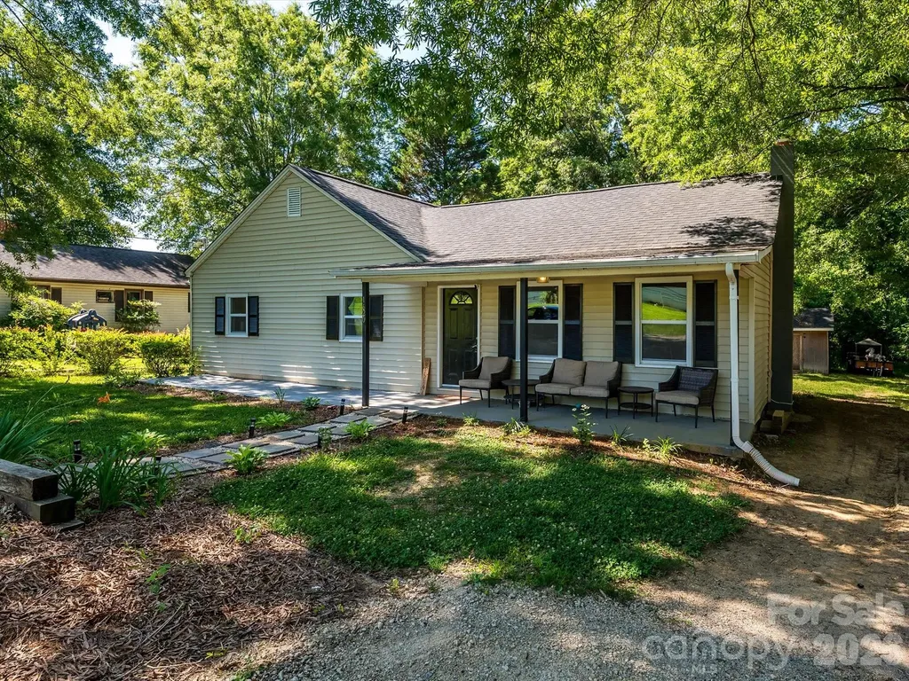 1620 Blueberry Street Mount Pleasant NC 28124