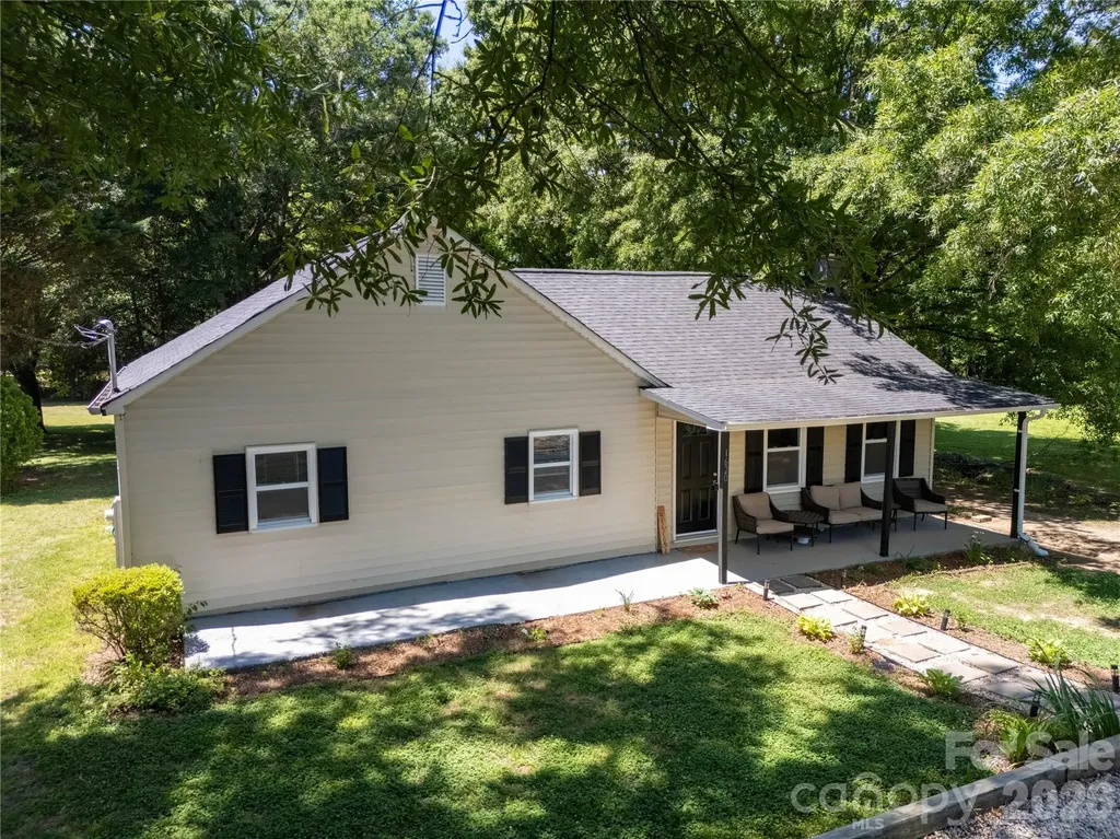 1620 Blueberry Street Mount Pleasant NC 28124