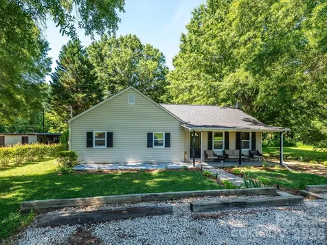 1620 Blueberry Street Mount Pleasant NC 28124