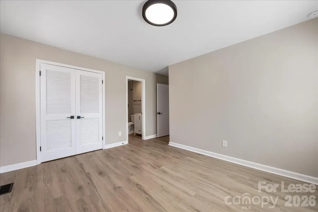 4706 Walden Court Charlotte NC 28210