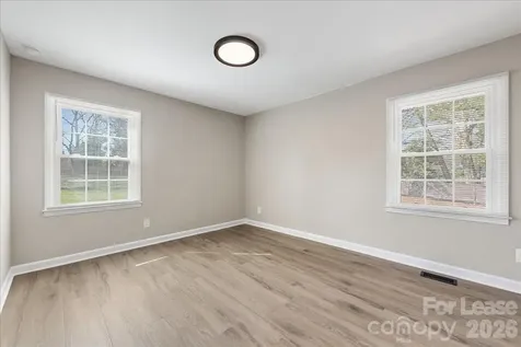 4706 Walden Court Charlotte NC 28210
