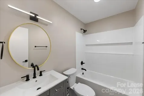 4706 Walden Court Charlotte NC 28210