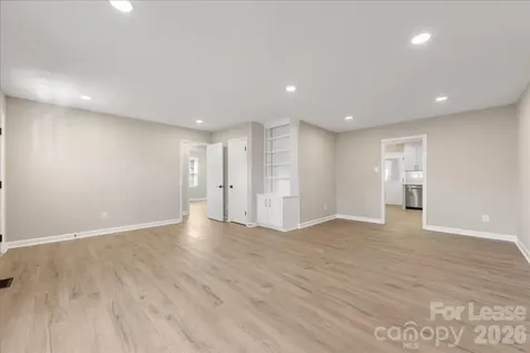 4706 Walden Court Charlotte NC 28210
