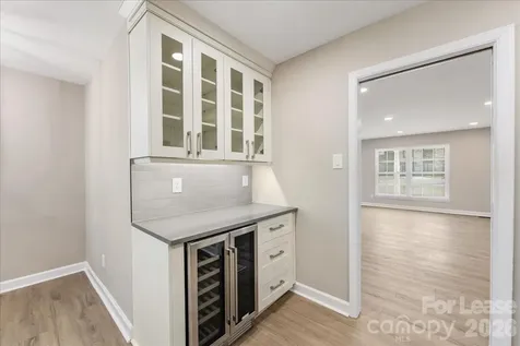 4700 Walden Court Charlotte NC 28210