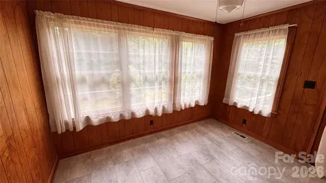 690 Brookdale Drive Statesville NC 28677