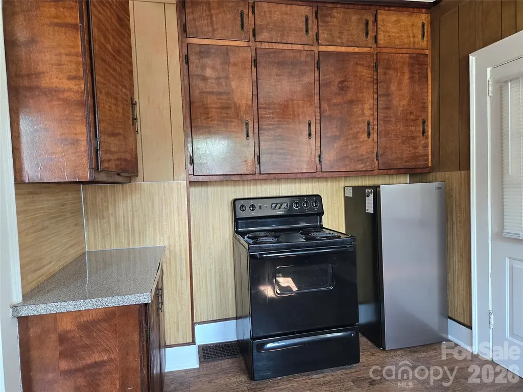 2805 Bon Air Avenue Winston Salem NC 27105