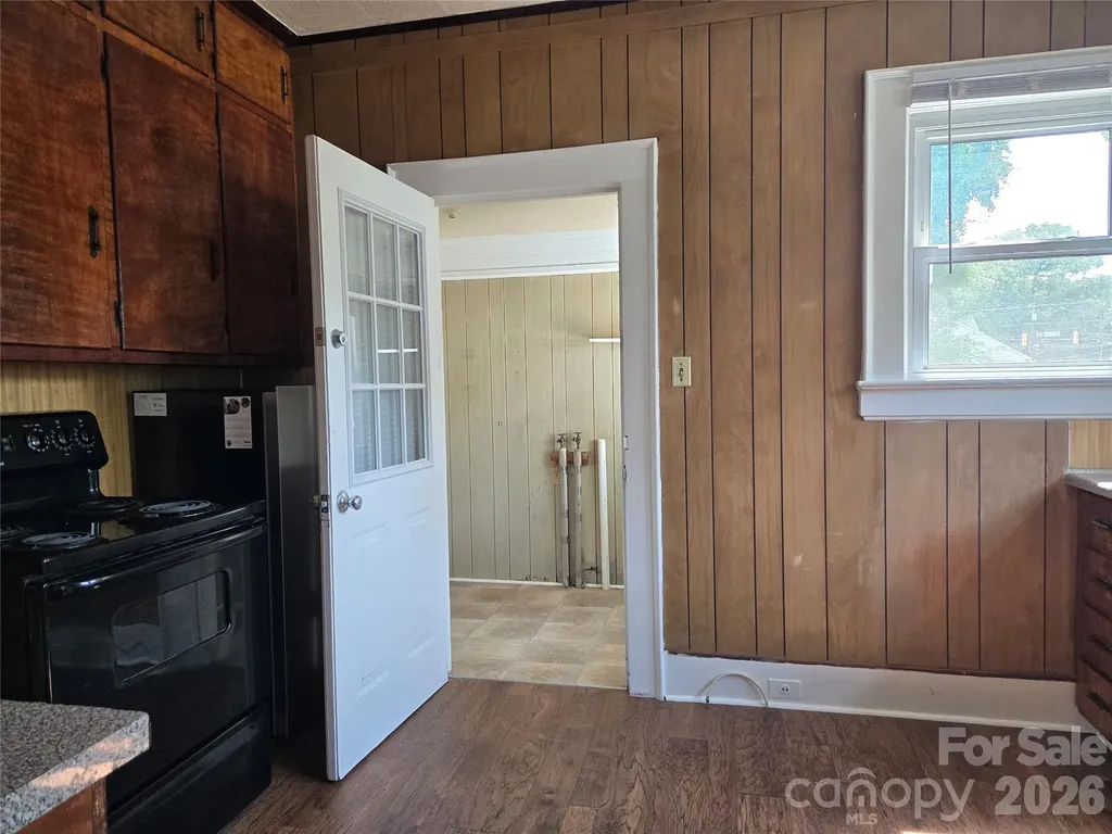 2805 Bon Air Avenue Winston Salem NC 27105