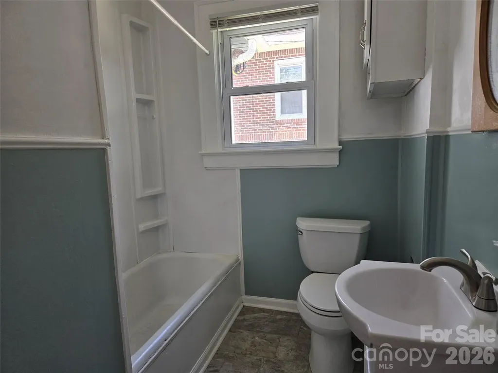 2805 Bon Air Avenue Winston Salem NC 27105