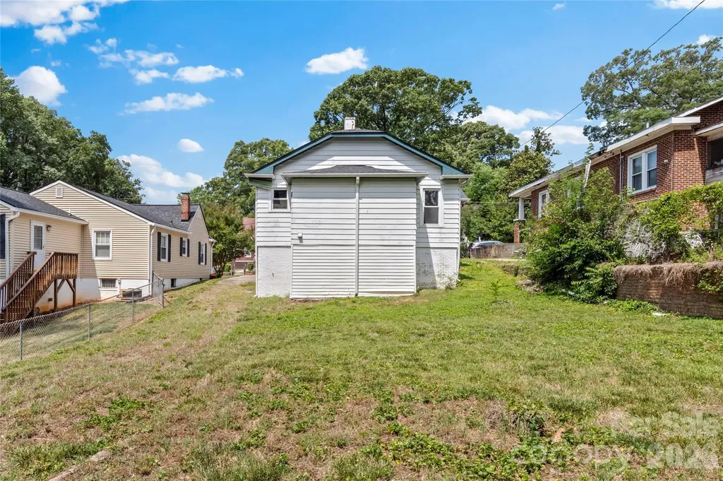 2805 Bon Air Avenue Winston Salem NC 27105