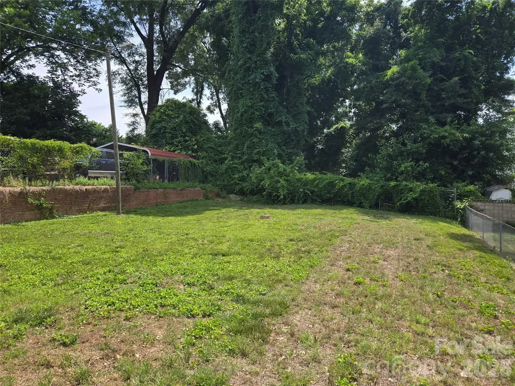 2805 Bon Air Avenue Winston Salem NC 27105