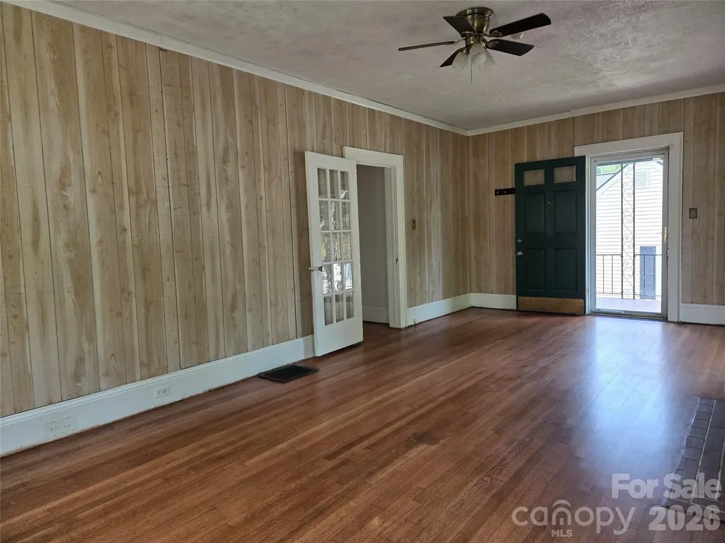 2805 Bon Air Avenue Winston Salem NC 27105