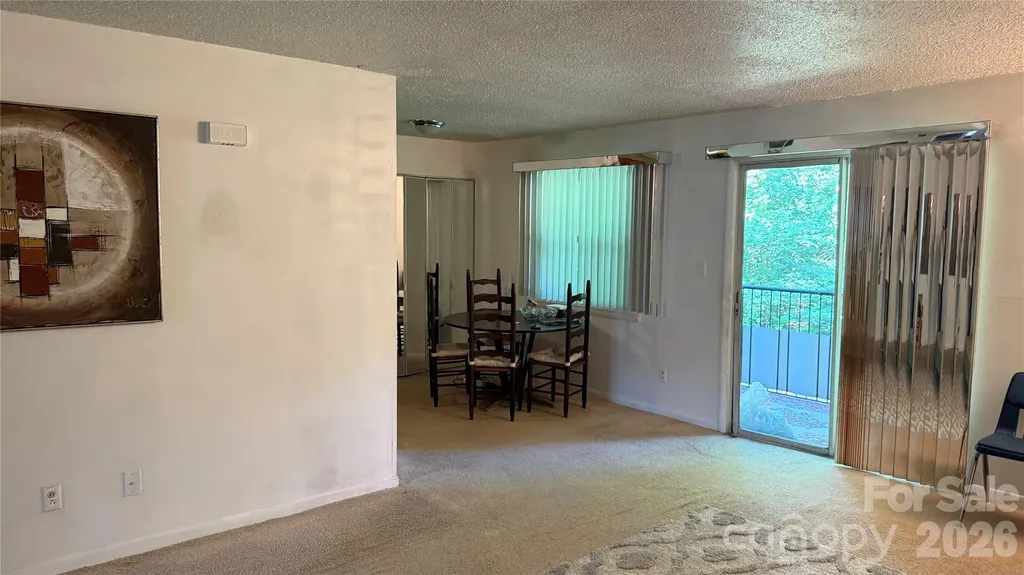 9119 Spyglass Place Charlotte NC 28214
