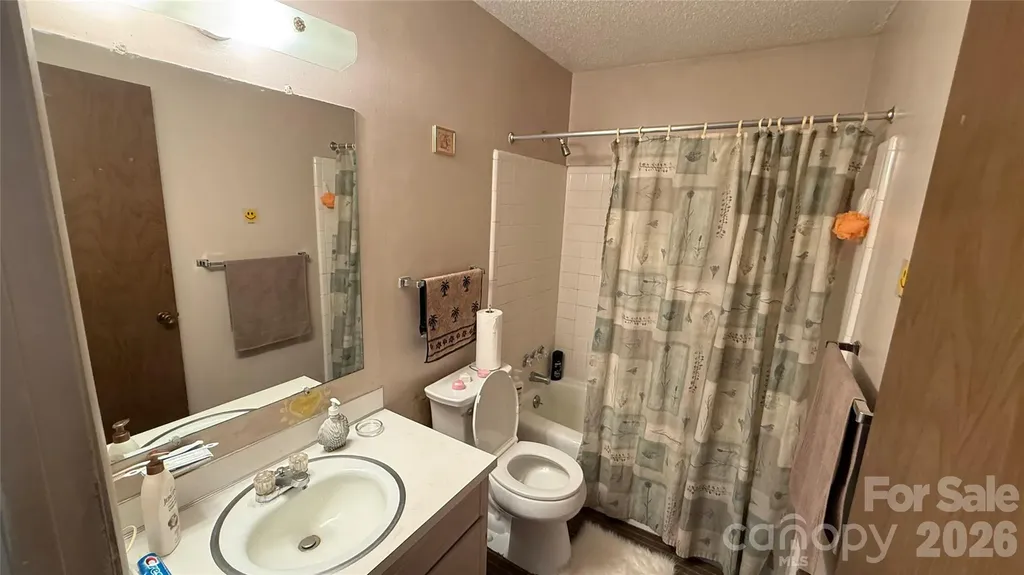 9119 Spyglass Place Charlotte NC 28214