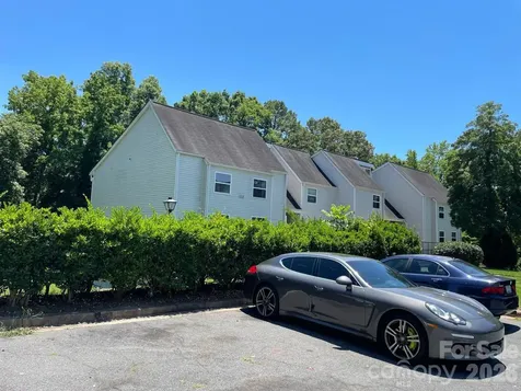 9119 Spyglass Place Charlotte NC 28214