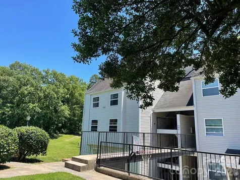 9119 Spyglass Place Charlotte NC 28214
