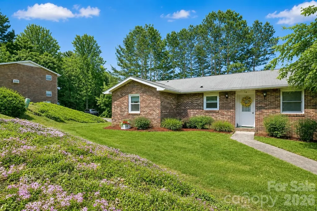 114 Falling Waters Road Hendersonville NC 28792