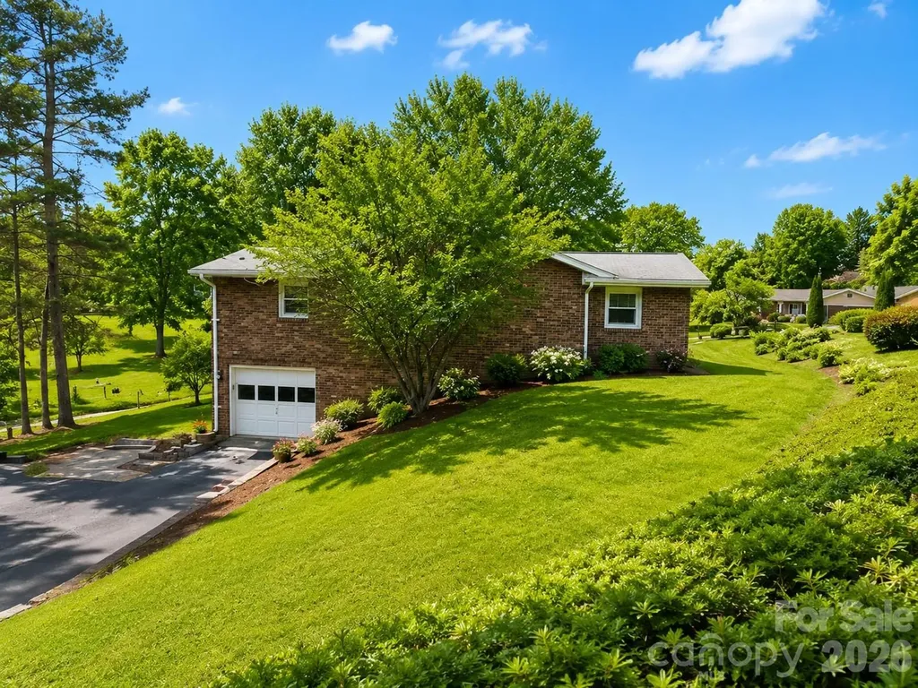 114 Falling Waters Road Hendersonville NC 28792