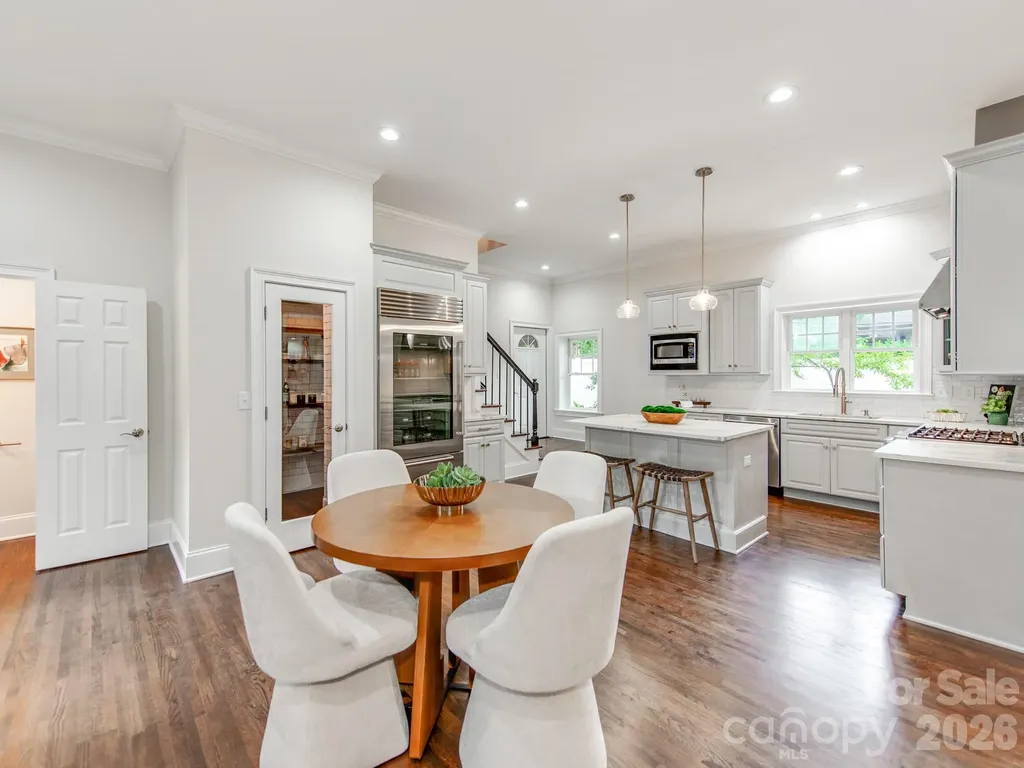 2907 Park Road Charlotte NC 28209