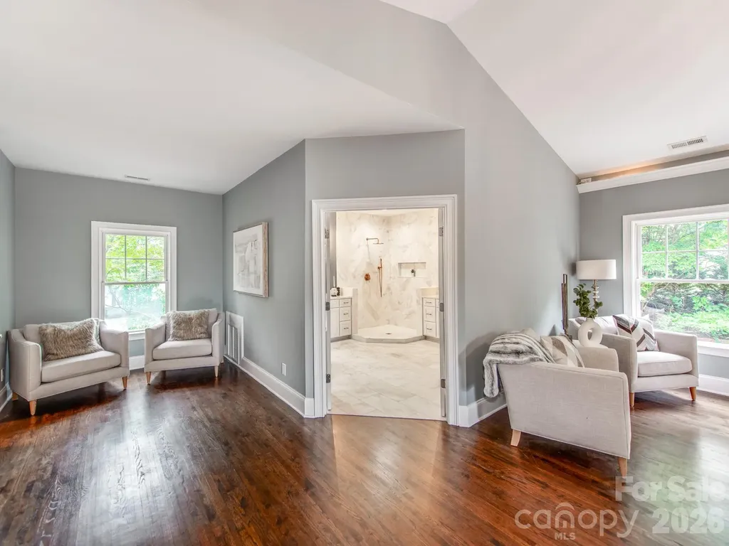 2907 Park Road Charlotte NC 28209