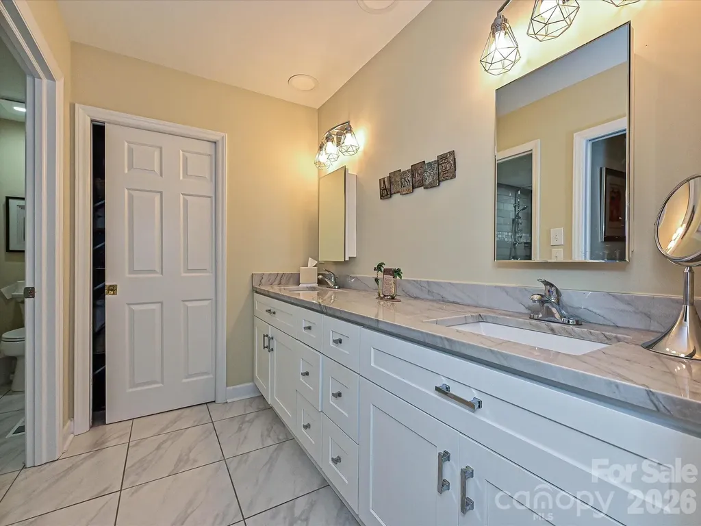 5203 Rustlewood Lane Charlotte NC 28226