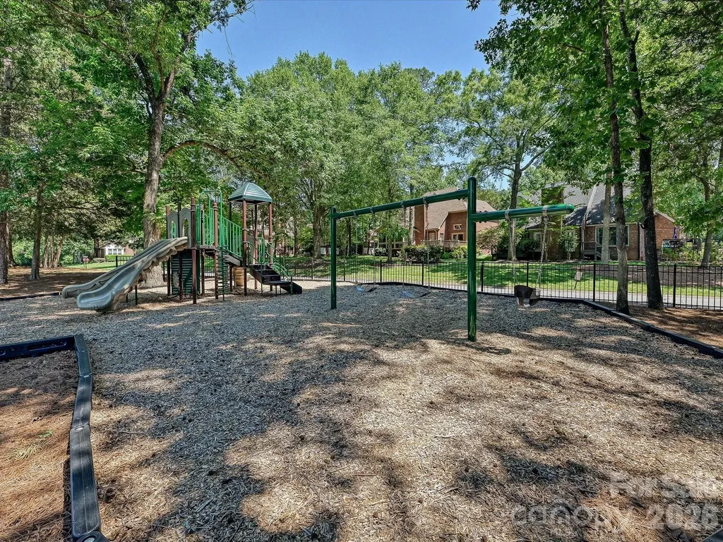 5203 Rustlewood Lane Charlotte NC 28226