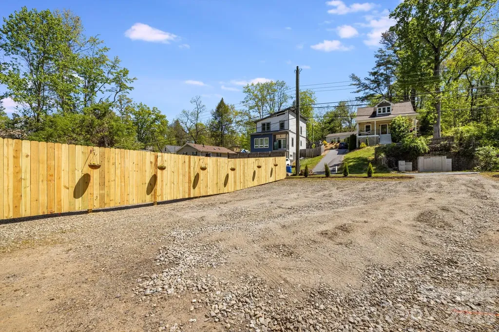 309 London Road Asheville NC 28803