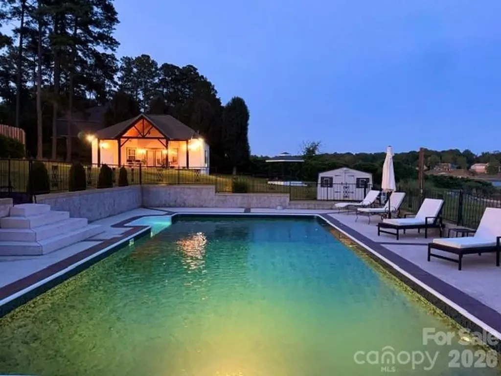 615 Kenway Loop Mooresville NC 28117