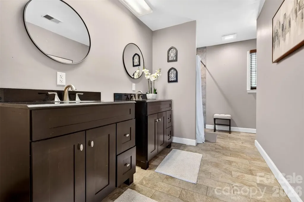 615 Kenway Loop Mooresville NC 28117