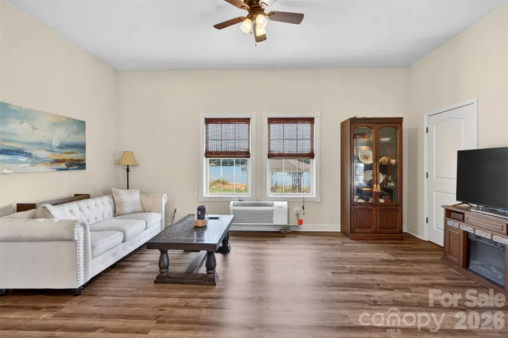 615 Kenway Loop Mooresville NC 28117