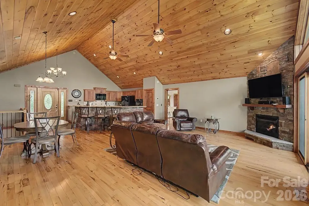 346 Torwood Lane Whittier NC 28789