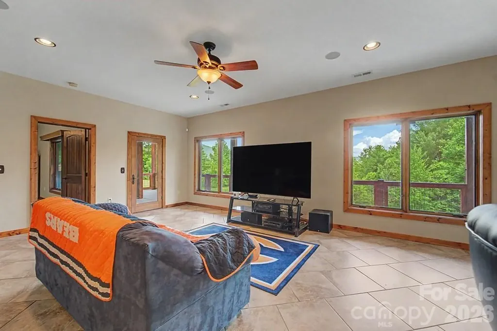 346 Torwood Lane Whittier NC 28789