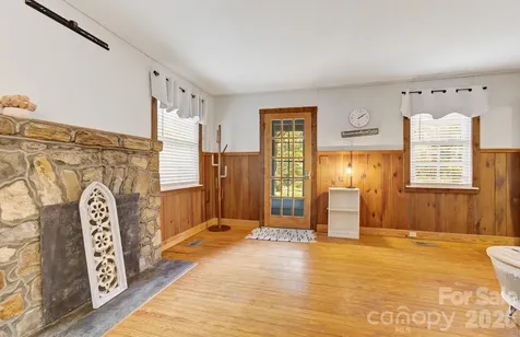 3119 Brevard Road Hendersonville NC 28791