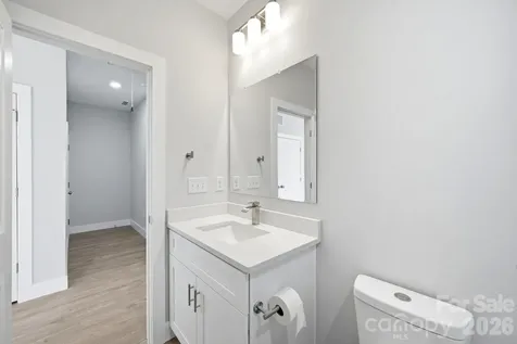 1111 W 7th Avenue Gastonia NC 28052