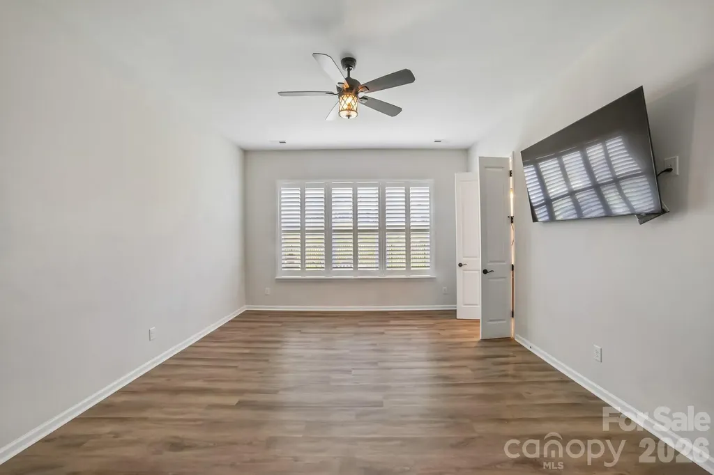 8096 Woodline Lane Denver NC 28037