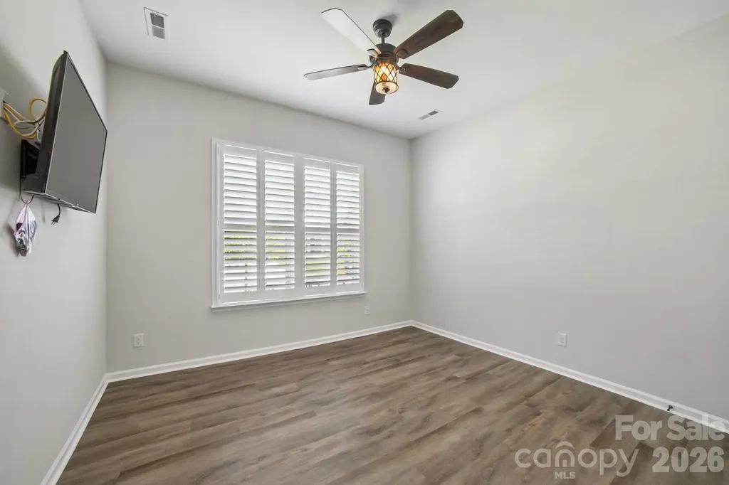 8096 Woodline Lane Denver NC 28037