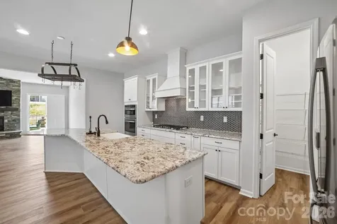 8096 Woodline Lane Denver NC 28037