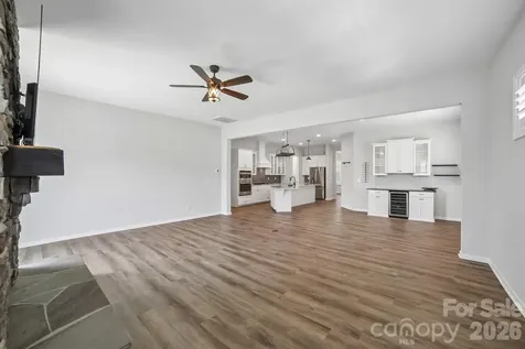 8096 Woodline Lane Denver NC 28037