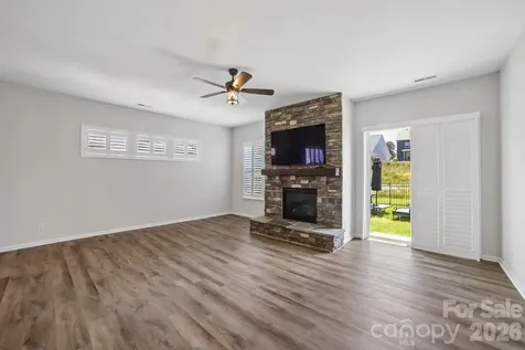 8096 Woodline Lane Denver NC 28037