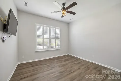 8096 Woodline Lane Denver NC 28037