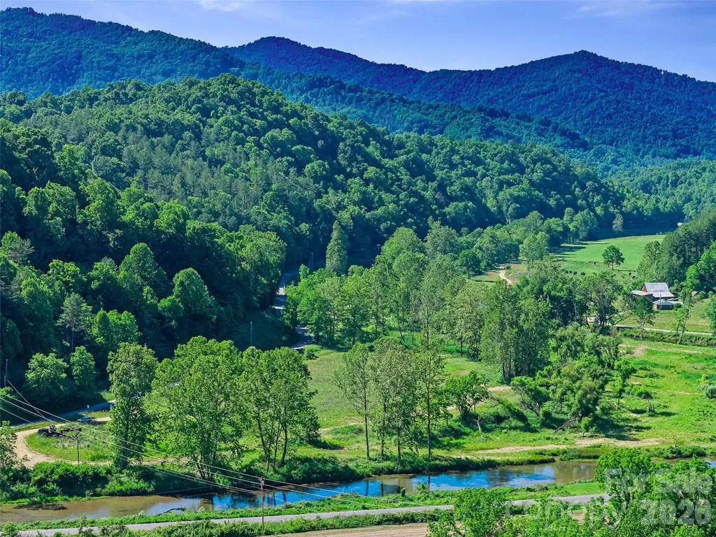 0 Us Hwy 19w Highway Burnsville NC 28714