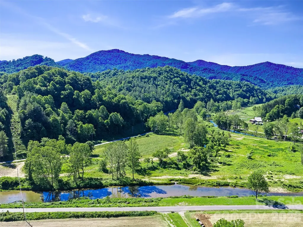 0 Us Hwy 19w Highway Burnsville NC 28714