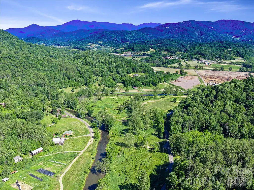 0 Us Hwy 19w Highway Burnsville NC 28714