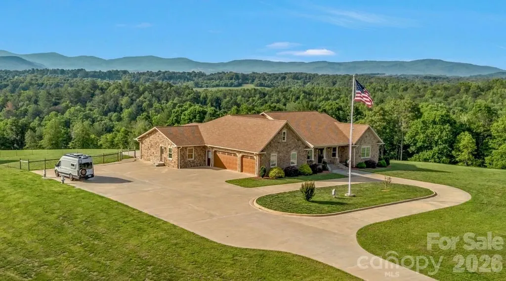 2831 Bethany Ford Road Roaring River NC 28669