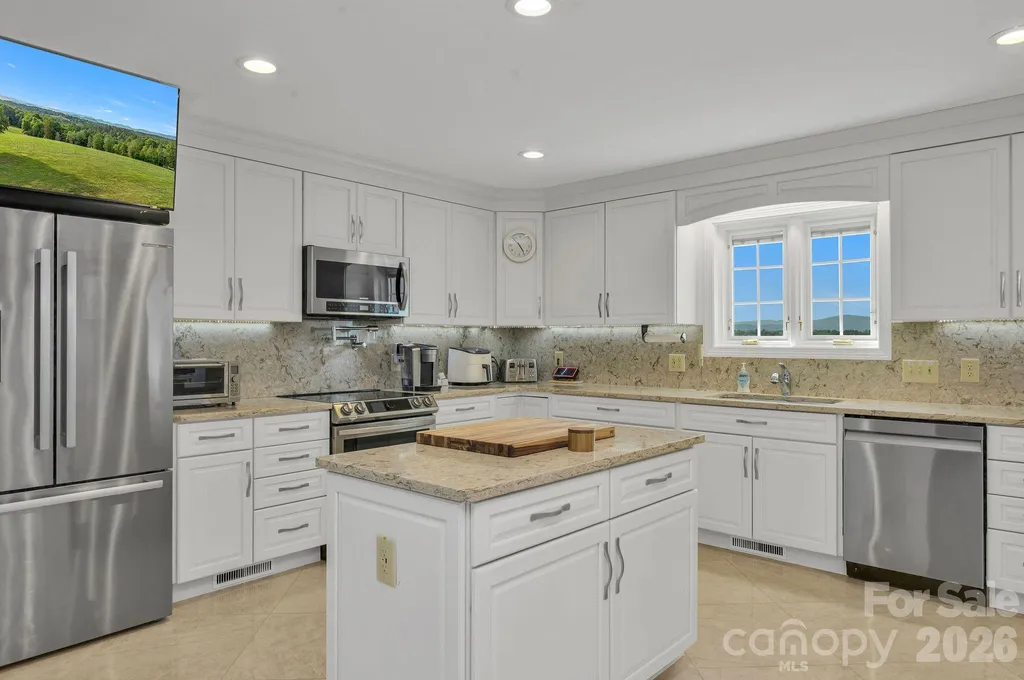 2831 Bethany Ford Road Roaring River NC 28669