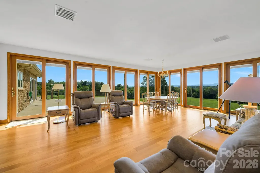 2831 Bethany Ford Road Roaring River NC 28669