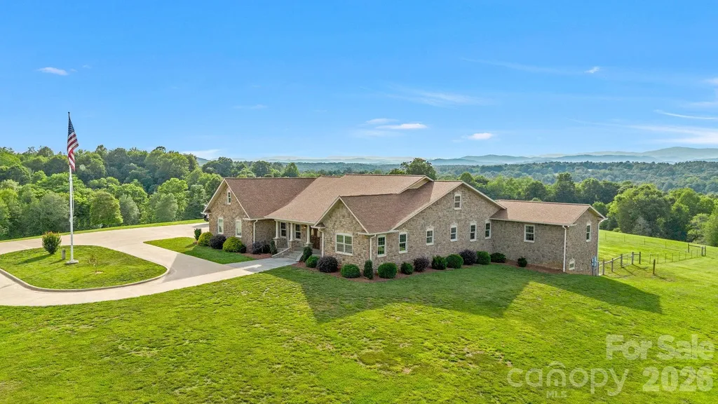 2831 Bethany Ford Road Roaring River NC 28669