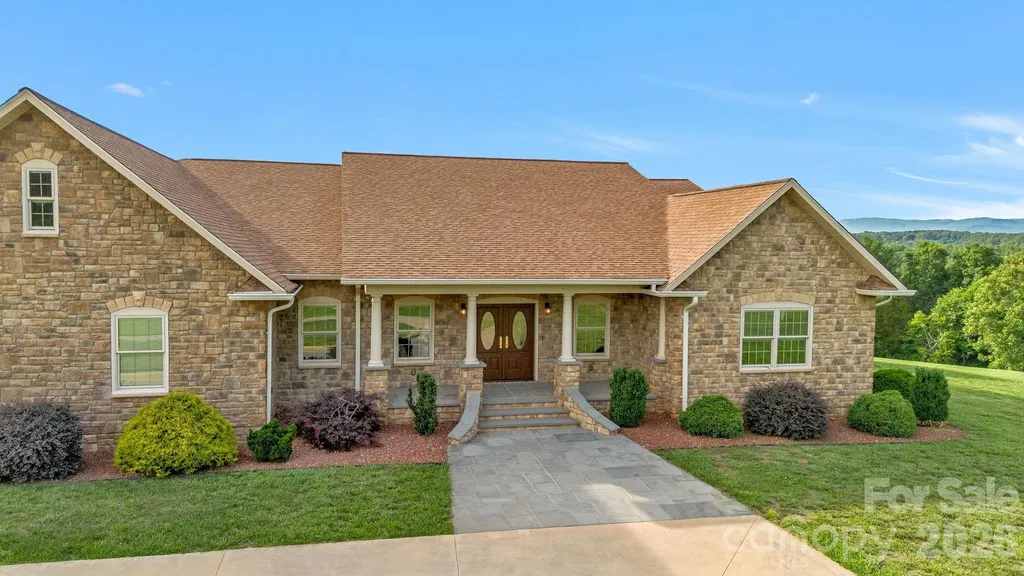 2831 Bethany Ford Road Roaring River NC 28669