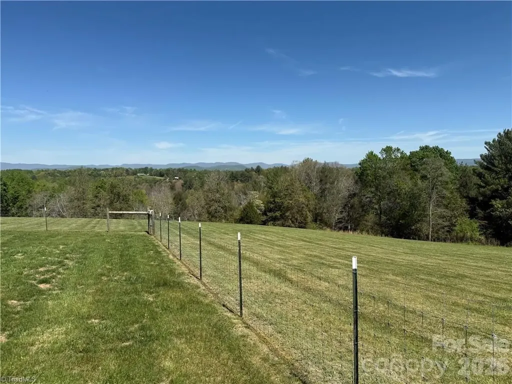 2831 Bethany Ford Road Roaring River NC 28669